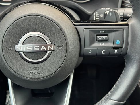 Used 2023 Nissan Rogue SL w/ SL Premium Package FWD image 22