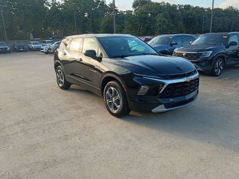 Used 2025 Chevrolet Blazer LT FWD image 6