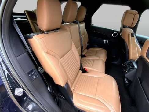 Used 2023 Land Rover Discovery HSE R-Dynamic AWD/4WD image 20