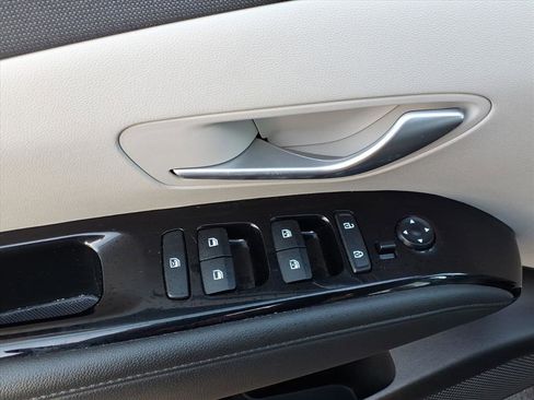 Used 2022 Hyundai Tucson SEL w/ Convenience + Premium Package image 11