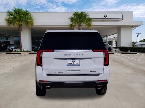 Used 2025 GMC Yukon XL Denali w/ Denali Reserve Package image 5