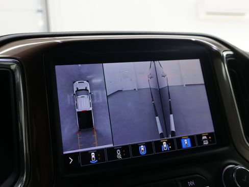 Used 2021 Chevrolet Silverado 2500 High Country w/ Z71 Off-Road Package image 21