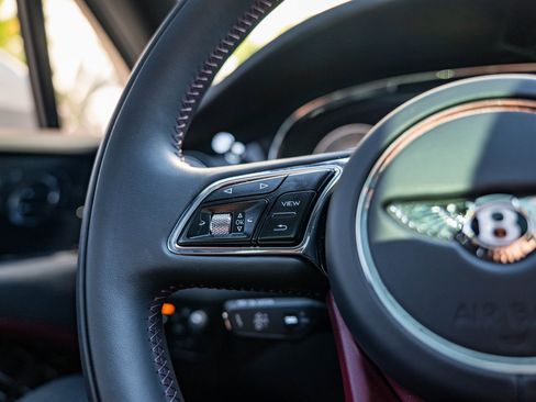 Used 2023 Bentley Bentayga Speed image 8