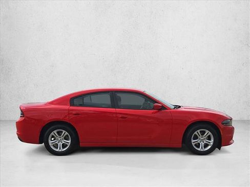 Used 2022 Dodge Charger SXT image 4
