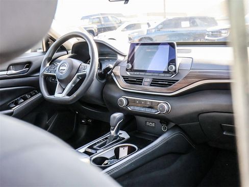 Used 2023 Nissan Altima 2.5 SV image 20