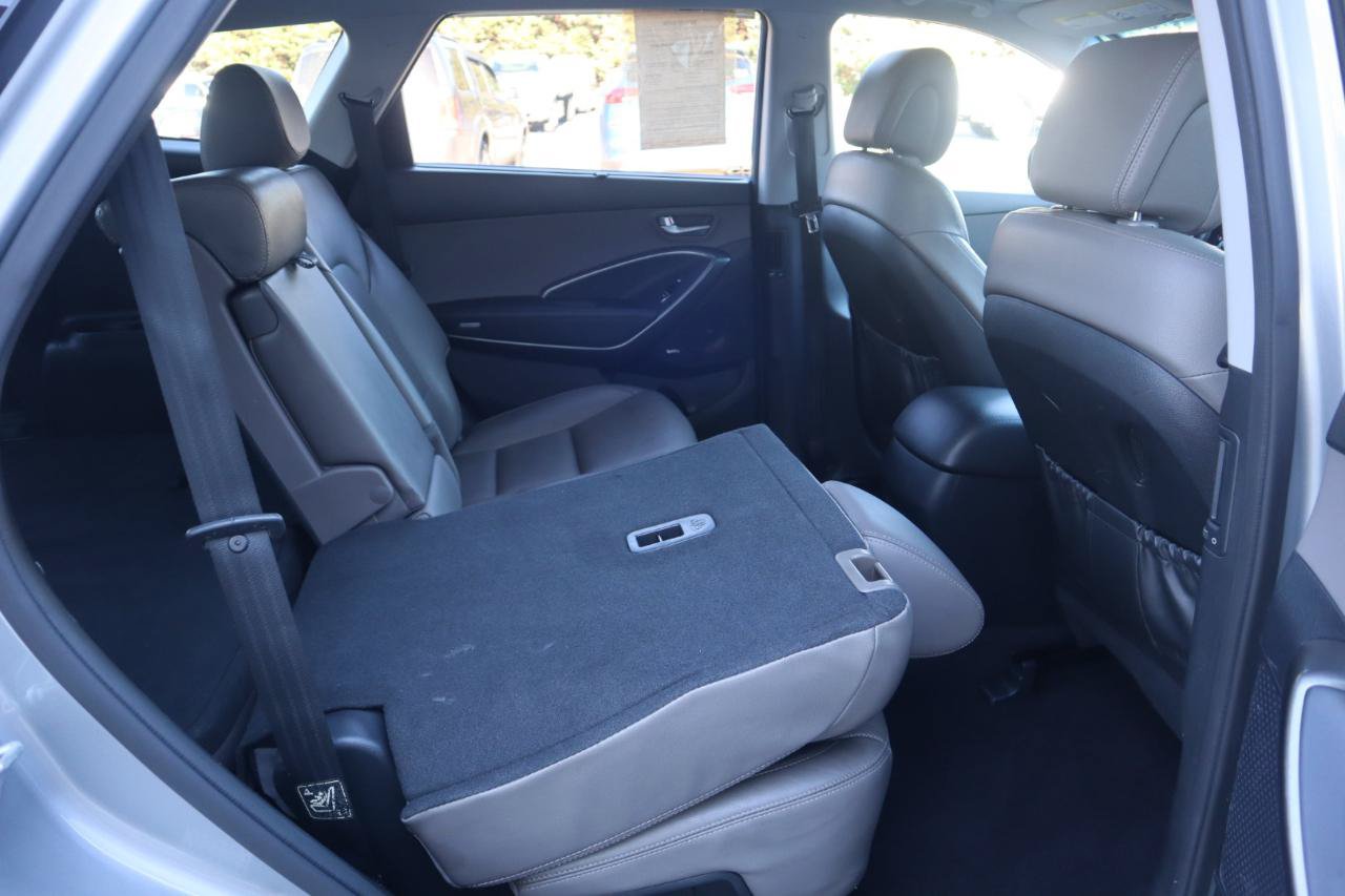 Used 2017 Hyundai Santa Fe AWD w/ SE Ultimate Tech Package 03 image 45
