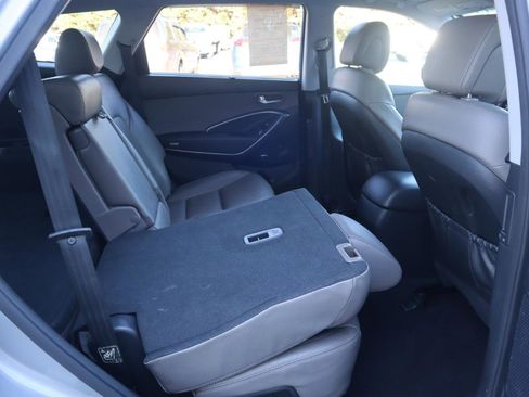 Used 2017 Hyundai Santa Fe AWD w/ SE Ultimate Tech Package 03 image 45