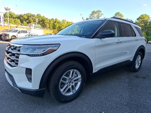 New 2026 Ford Explorer Active AWD/4WD image 7