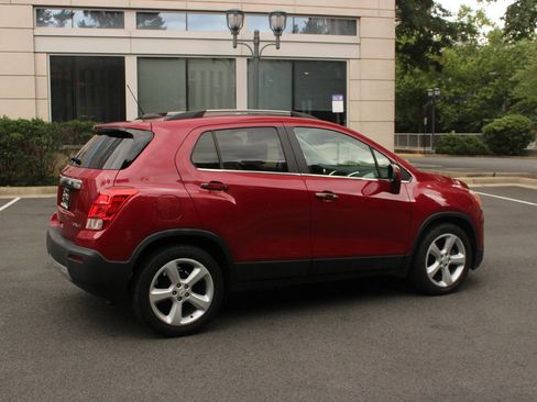 Used 2015 Chevrolet Trax LTZ FWD image 7