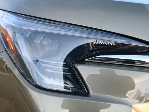 Used 2024 Subaru Ascent Premium w/ Convenience Package image 11