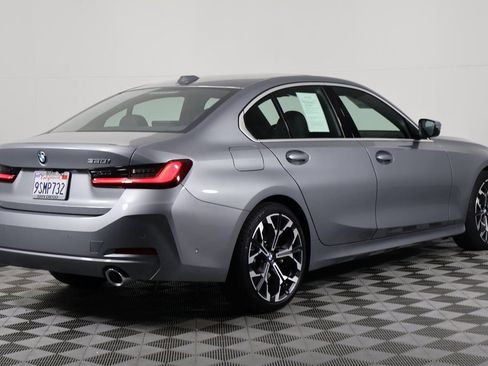 Used 2025 BMW 330i 330i w/ Premium Package image 4