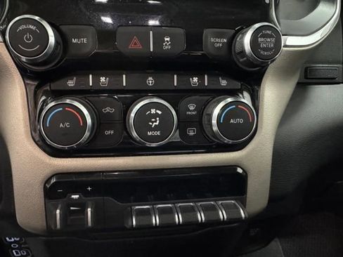 Used 2022 RAM 3500 Laramie image 41