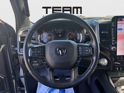 Used 2025 RAM 1500 Limited AWD/4WD image 17