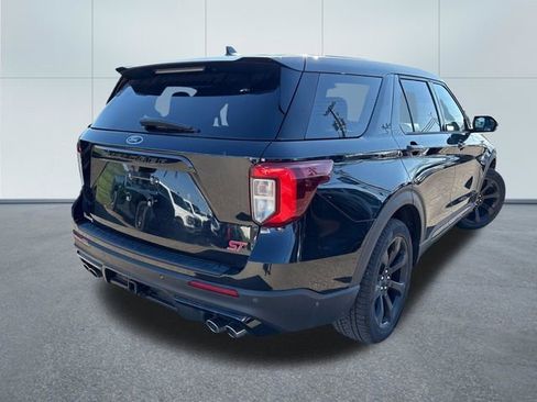 Used 2021 Ford Explorer ST w/ ST Street Pack image 4