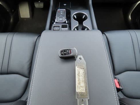 New 2026 Honda Pilot Touring image 30