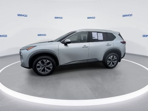 Used 2022 Nissan Rogue SV w/ SV Premium Package image 5