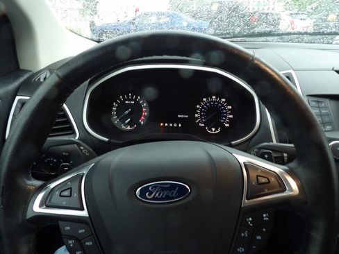 Used 2017 Ford Edge SEL w/ Class II Trailer Tow Package AWD/4WD image 7