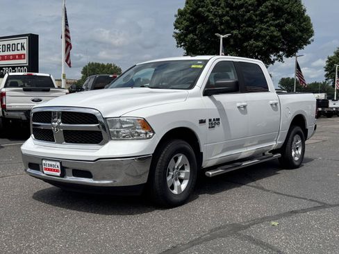 Used 2019 RAM 1500 Classic SLT AWD/4WD image 3