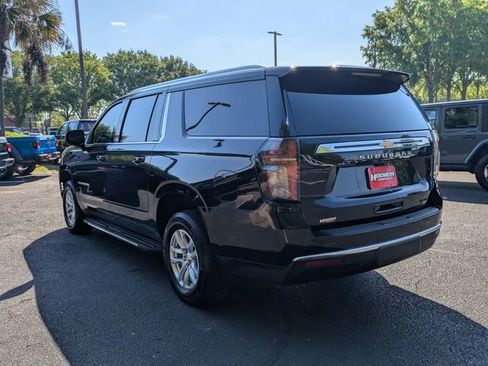 Used 2024 Chevrolet Suburban LT w/ Luxury Package image 6