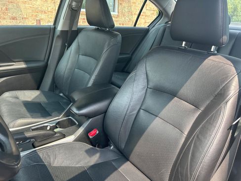 Used 2015 Honda Accord EX-L image 19