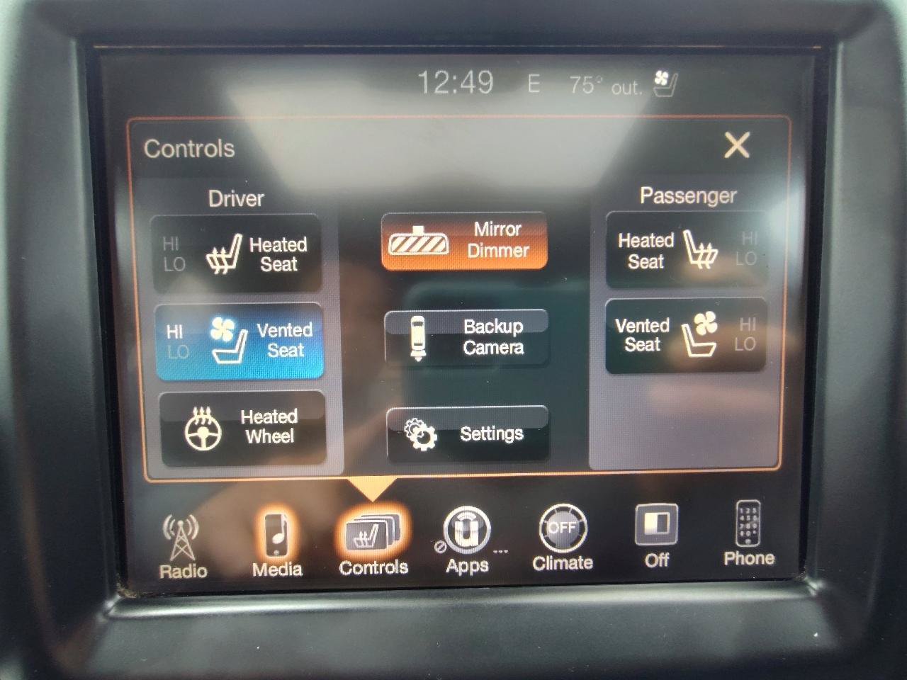 Used 2017 RAM 1500 Laramie w/ Convenience Group AWD/4WD image 30