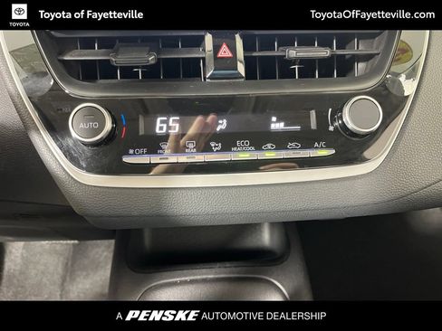 Used 2025 Toyota Corolla LE FWD image 35