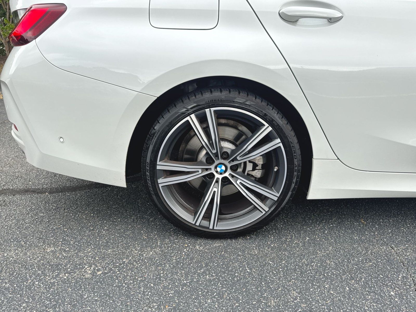 Used 2024 BMW 330i Sedan w/ Premium Package RWD image 31