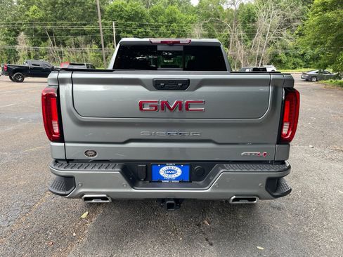Used 2026 GMC Sierra 1500 AT4 w/ AT4 Premium Package AWD/4WD image 4