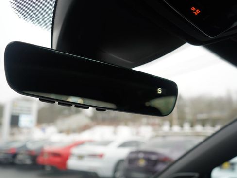 Used 2023 Volkswagen Golf R image 30