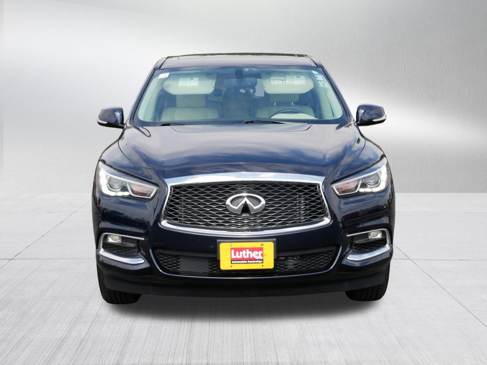 Used 2017 INFINITI QX60 Luxe AWD/4WD image 2