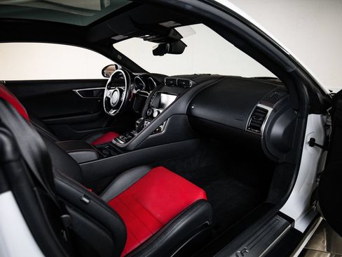 Used 2018 Jaguar F-TYPE R AWD/4WD image 27