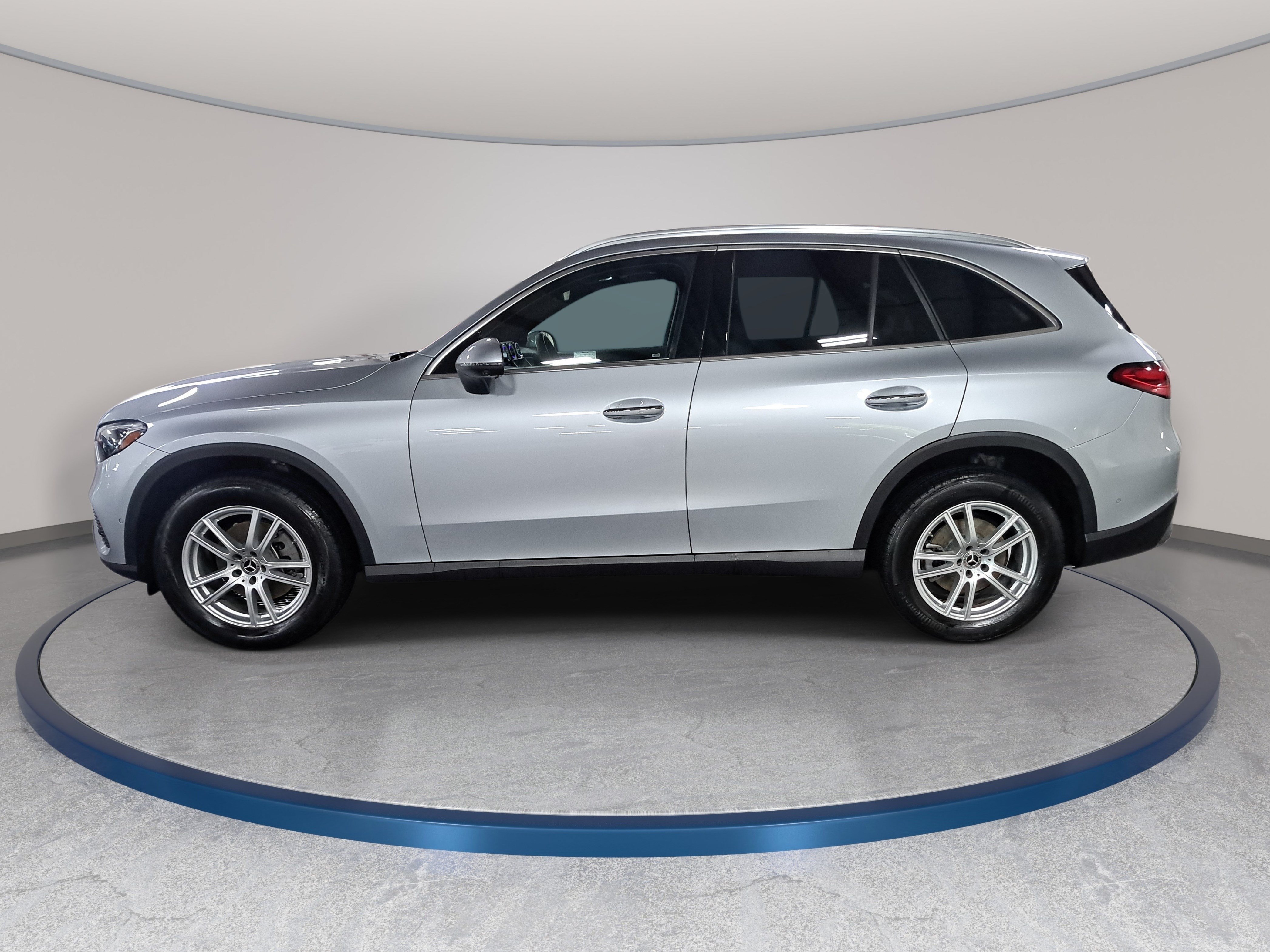 Used 2026 Mercedes-Benz GLC 300 image 9