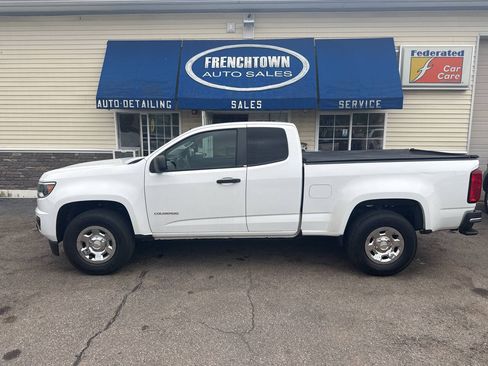 Used 2015 Chevrolet Colorado W/T RWD image 2