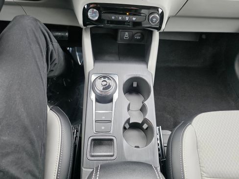 New 2026 Ford Escape SE FWD image 19