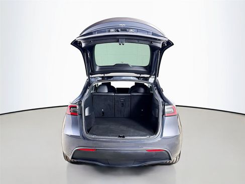 Used 2022 Tesla Model Y Performance AWD/4WD image 26