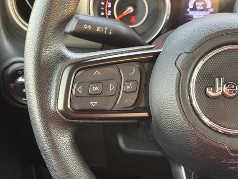 Used 2018 Jeep Wrangler Unlimited Sport image 23