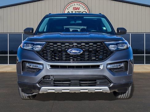 Used 2024 Ford Explorer XLT w/ Equipment Group 202A image 2