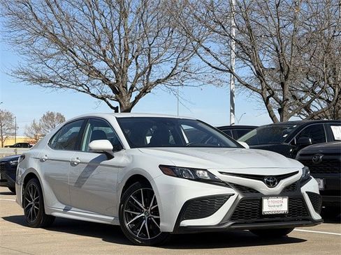 Certified 2024 Toyota Camry SE image 2