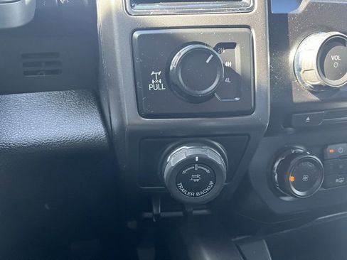 Used 2018 Ford F150 XLT w/ Equipment Group 302A Luxury image 17