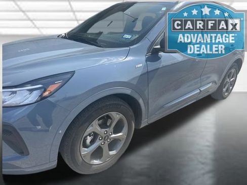 Used 2024 Ford Escape ST-Line w/ Tech Pack #1 FWD image 2
