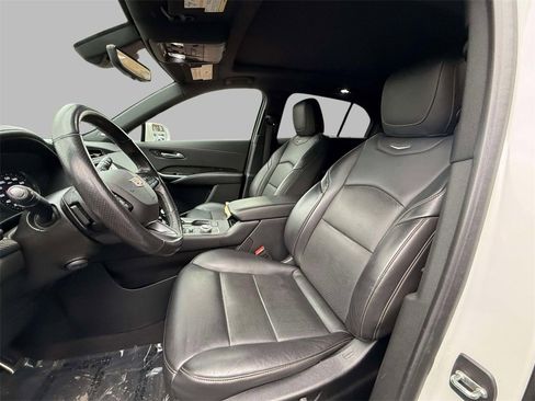 Used 2020 Cadillac XT4 Sport image 2