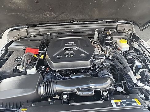 Used 2023 Jeep Wrangler Sahara image 17