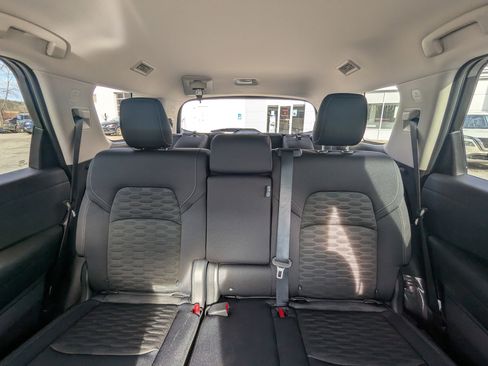New 2025 Nissan Pathfinder SV w/ Cargo Package image 19