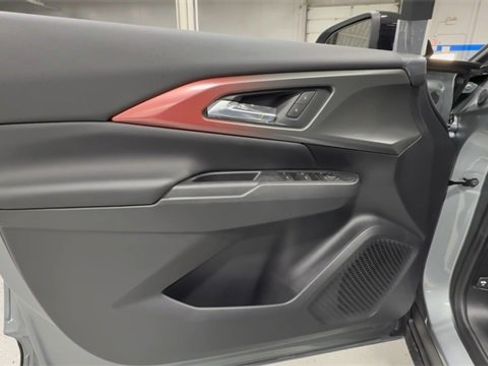 New 2026 Chevrolet Equinox EV RS image 10