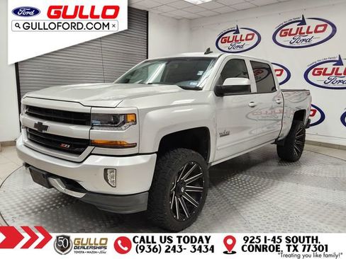 Used 2018 Chevrolet Silverado 1500 LT w/ Texas Edition image 3