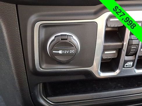 Used 2023 Jeep Wrangler Unlimited Sahara w/ Cold Weather Group AWD/4WD image 26