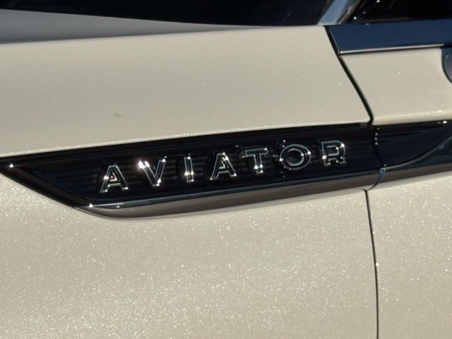 Used 2021 Lincoln Aviator Black Label AWD/4WD image 11