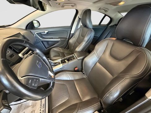 Used 2018 Volvo S60 T5 Dynamic w/ Protection Package AWD/4WD image 13