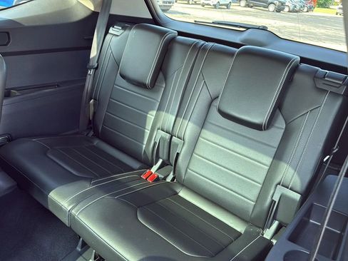 Used 2022 Volkswagen Atlas SEL Premium image 13