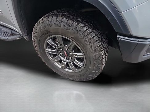 Used 2024 GMC Sierra 1500 AT4X image 16